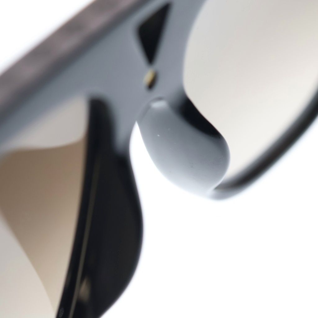 Louis Vuitton Sunglasses Mascot Eyewear Black Gold — view 5