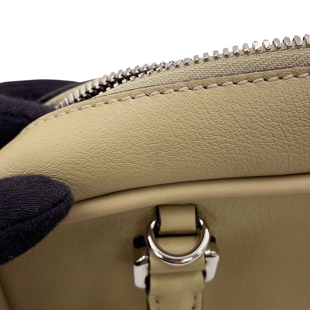 Loewe Amazona 75 Leather Handbag — view 8