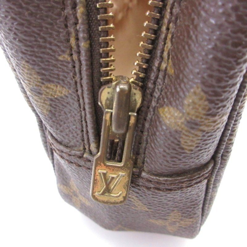 Louis Vuitton Monogram Trousse Toilet 23 Clutch — view 6