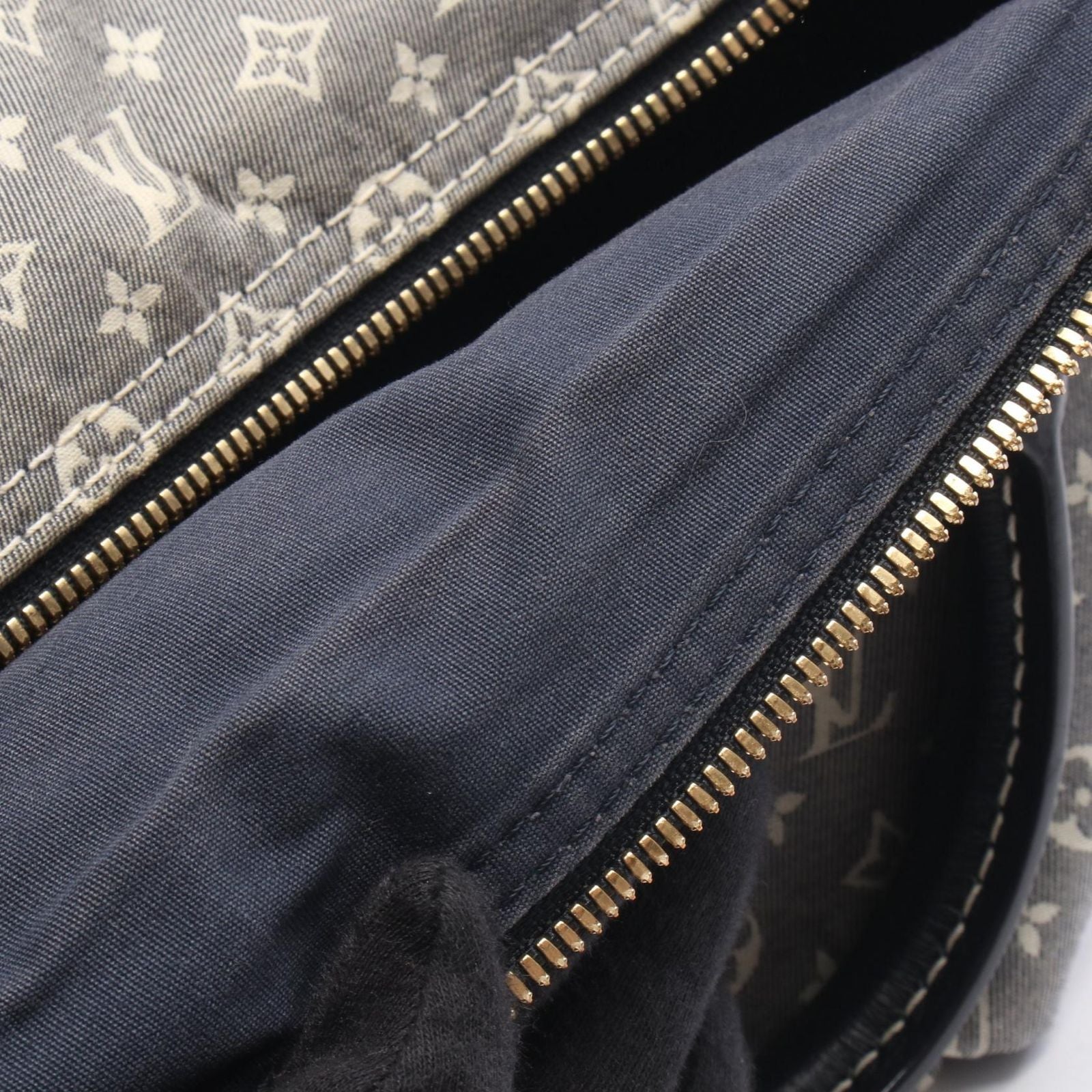 Louis Vuitton Speedy Bandouliere 30 Ankle Canvas Leather Band 30 Handbag — view 8