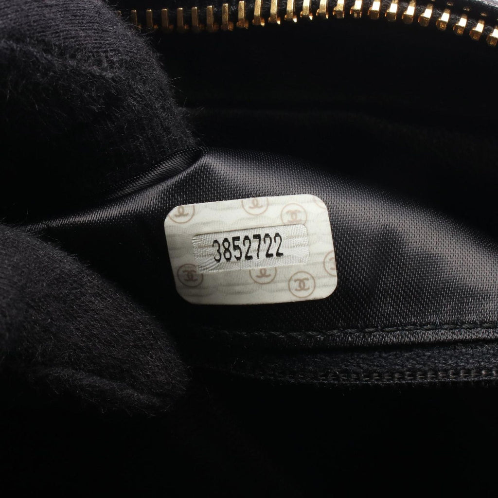 Chanel Shoulder Bag Quilted Black Lambskin Chain — view 5