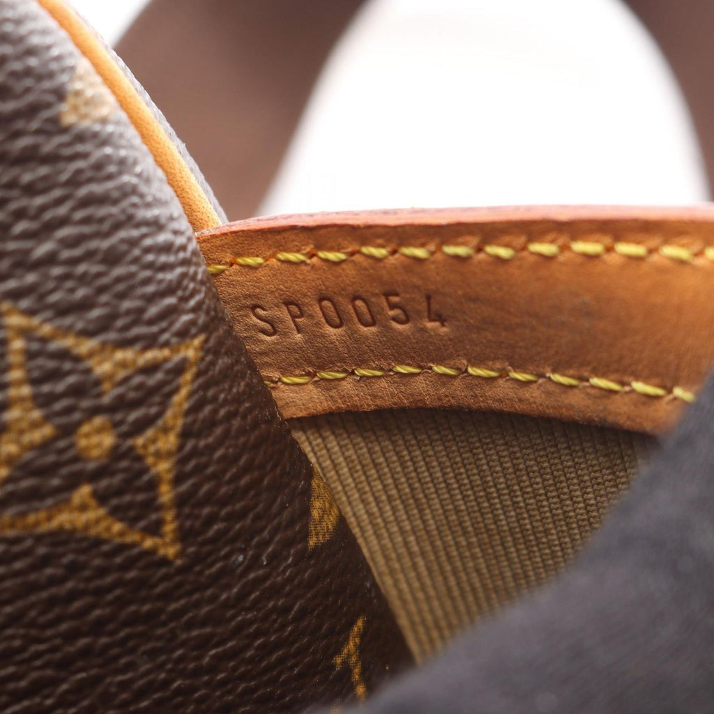Louis Vuitton Shoulder Bag Reporter PM Monogram Canvas Leather — view 5