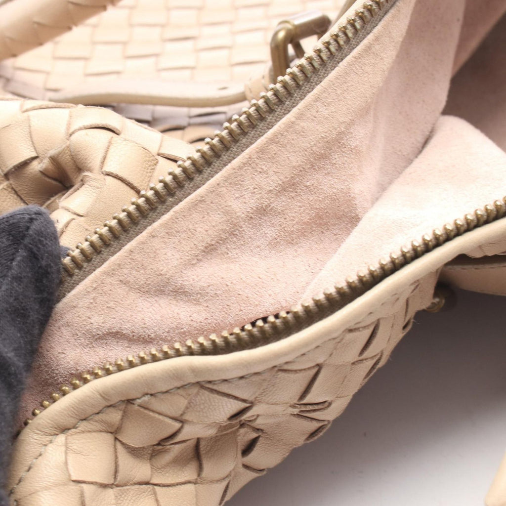 Bottega Veneta Intrecciato Beige Leather Handbag — view 5