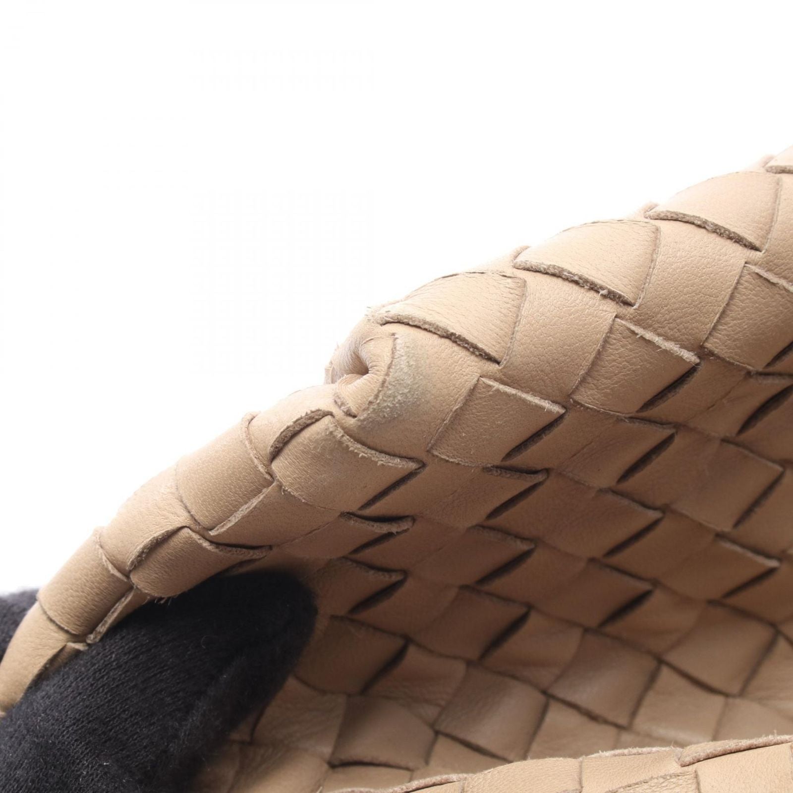 Bottega Veneta Intrecciato Beige Leather Handbag — view 7