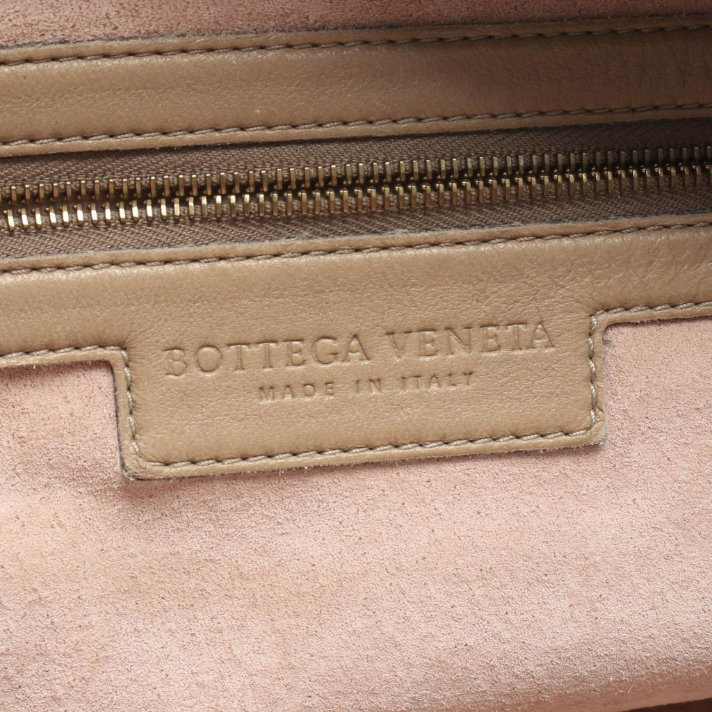 Bottega Veneta Intrecciato Beige Leather Handbag — view 4