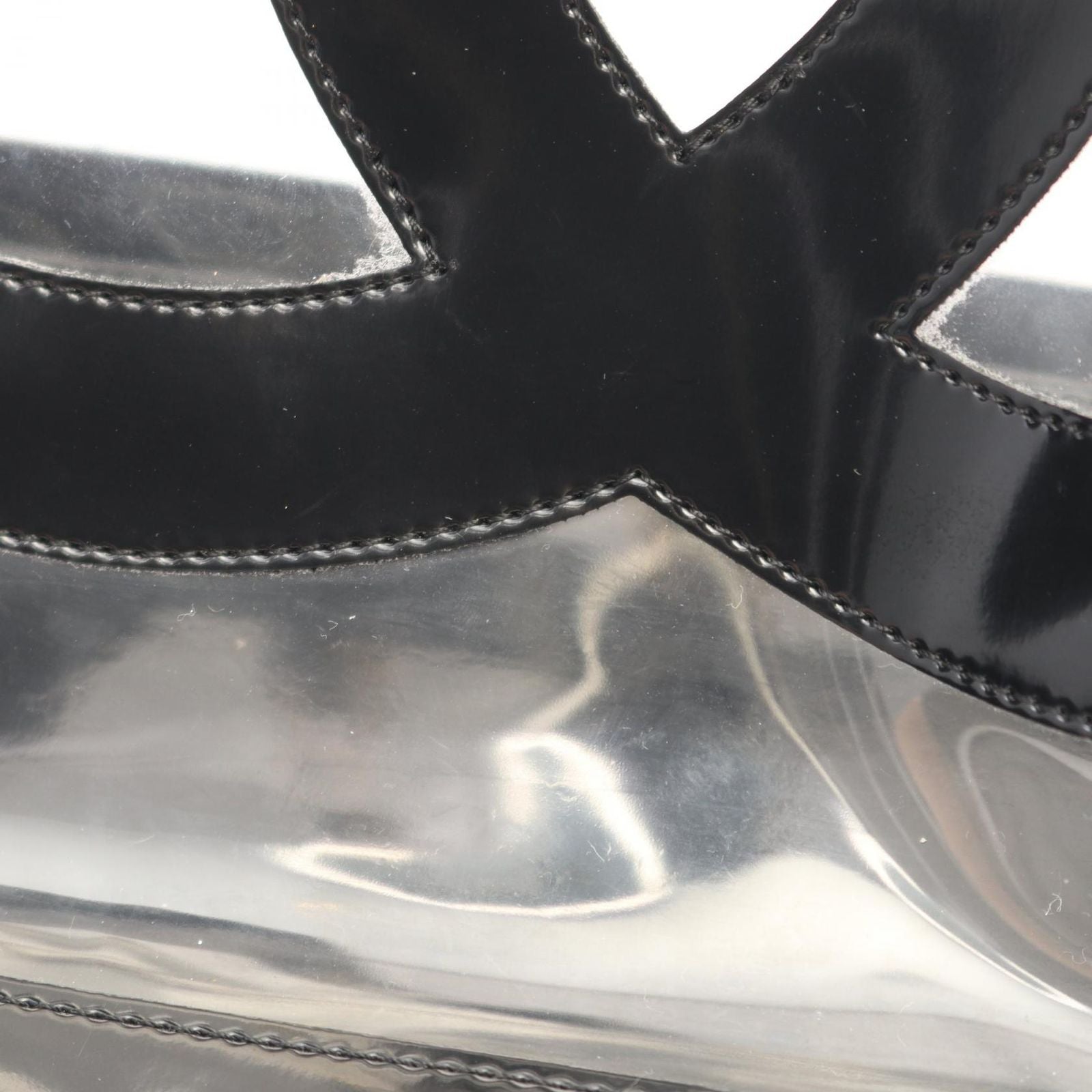 Chanel Tote Bag CC Logo Black Vinyl Patent Leather CC Clear Chain — view 6
