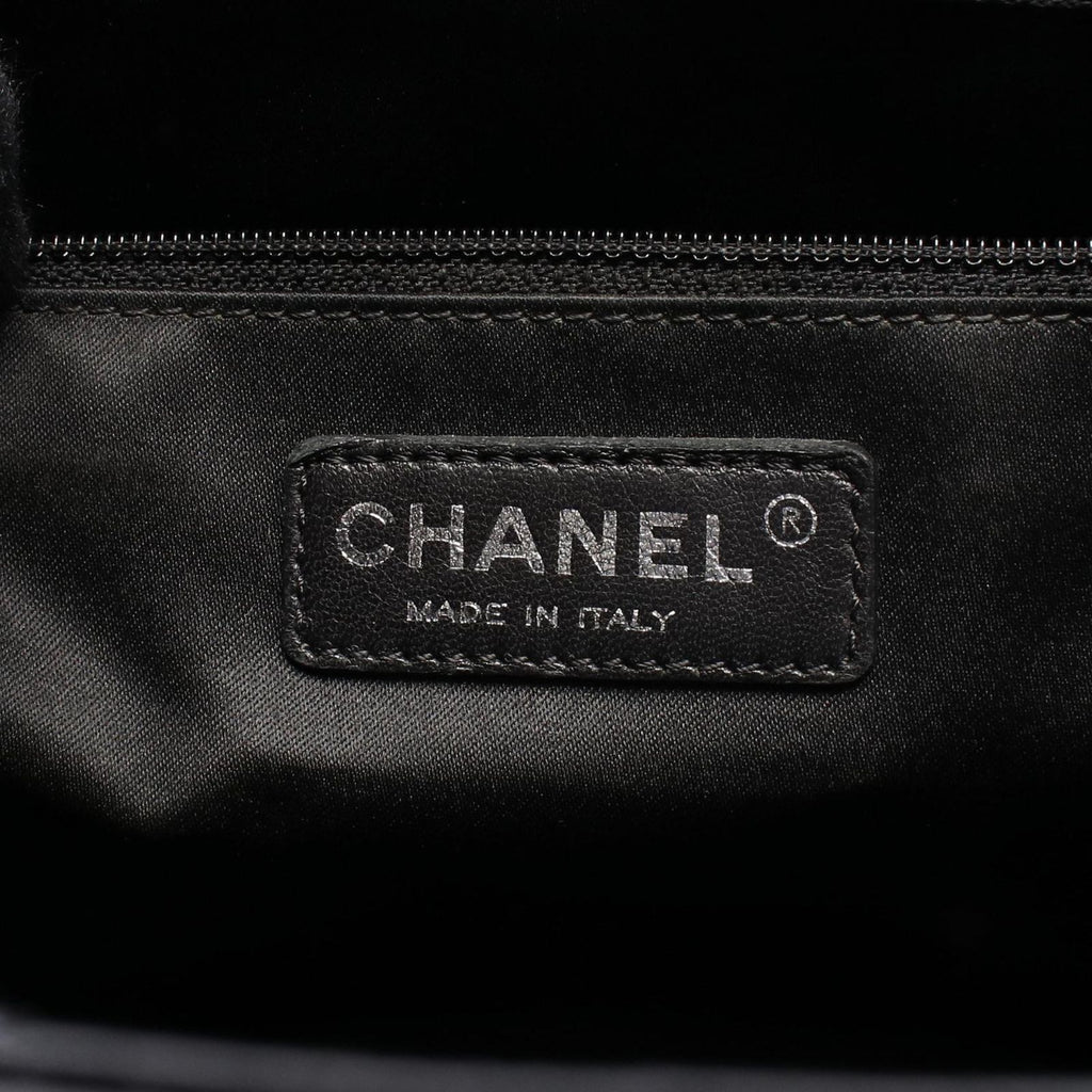 Chanel Tote Bag Quilted Grand Shopping GST Black Caviar Leather Chain — view 4