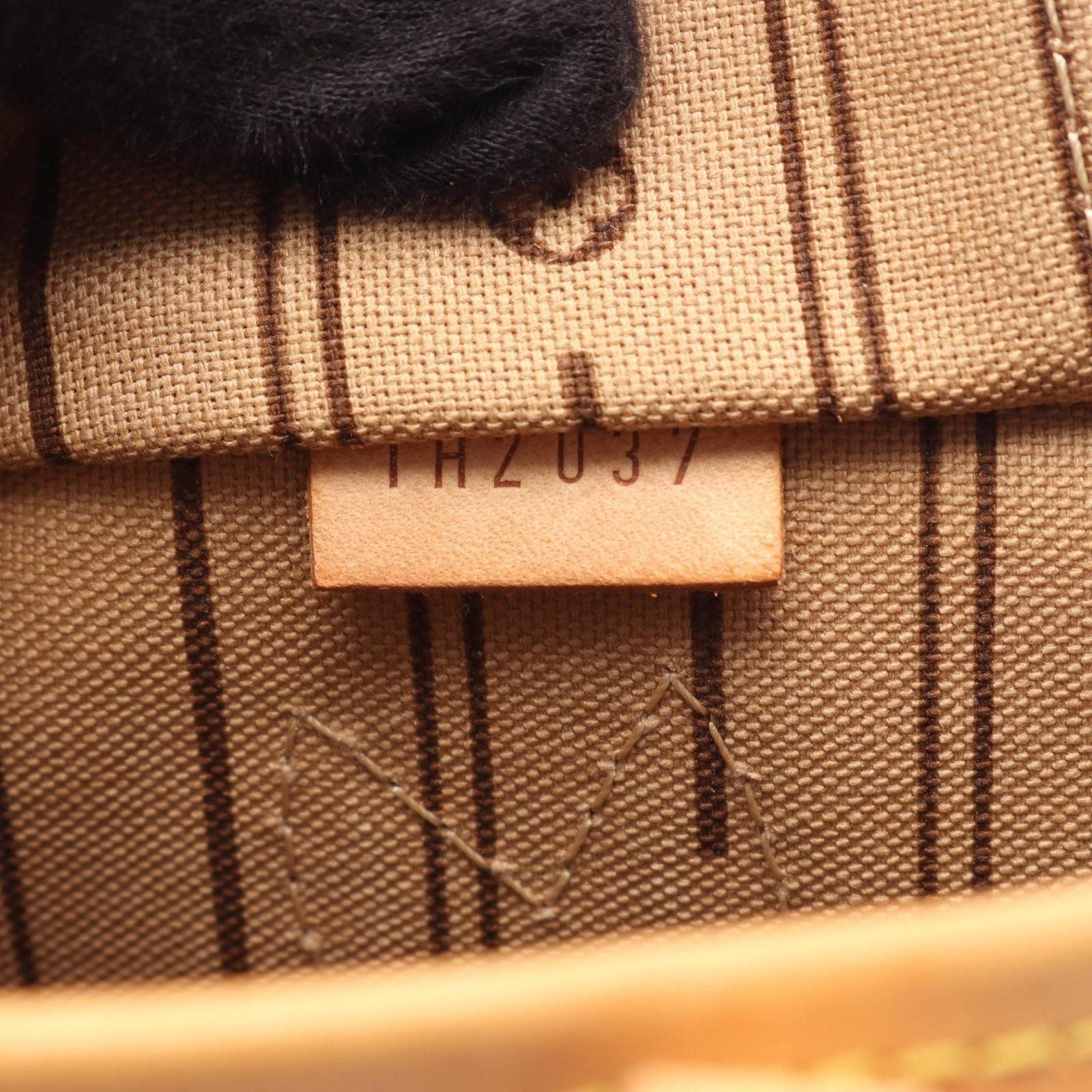 Louis Vuitton Tote Bag Neverfull PM Monogram Canvas Leather — view 5