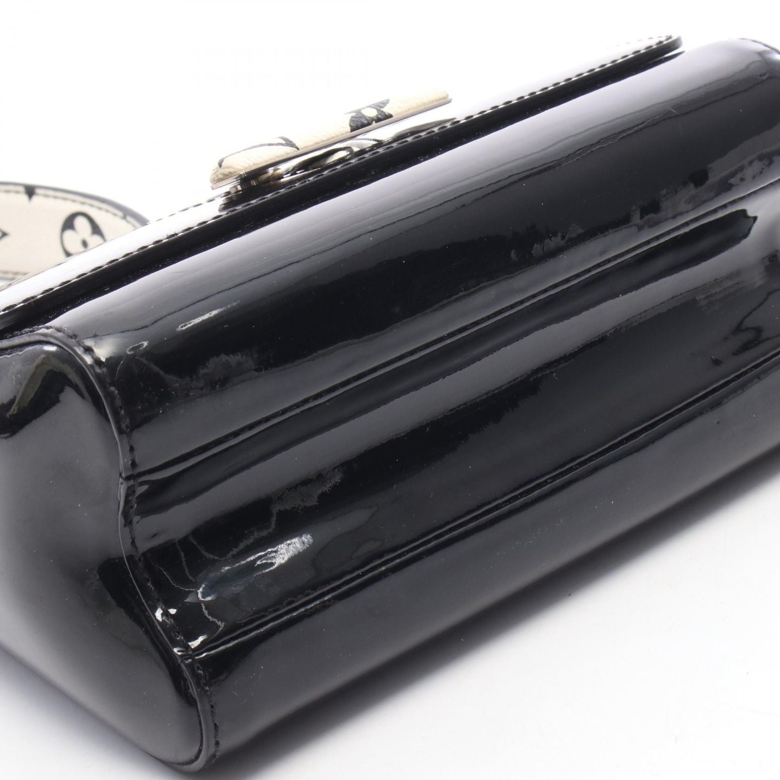 Louis Vuitton Shoulder Bag Twist PM Noir Patent Leather — view 8
