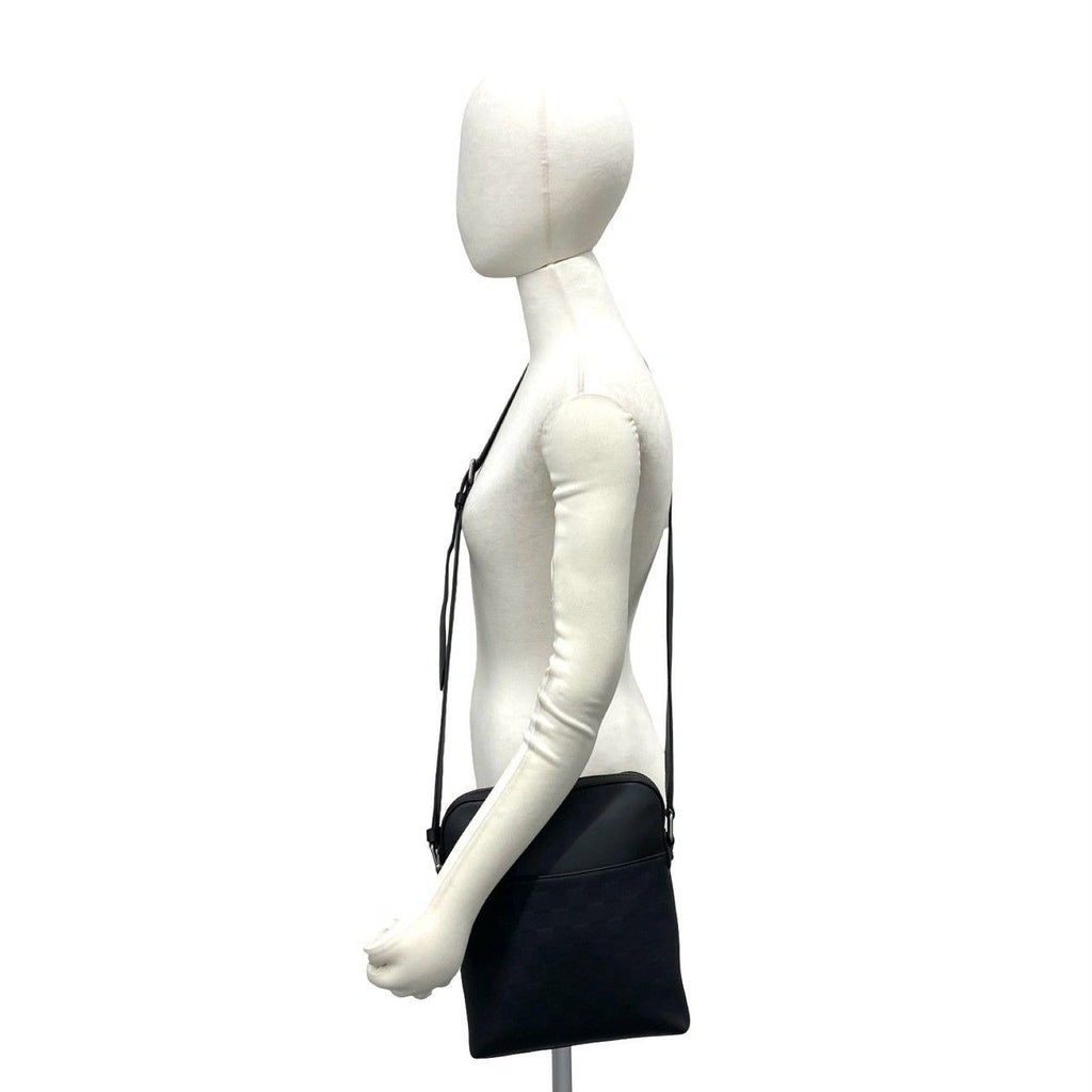 Louis Vuitton Pochette District Damier Infini Leather Shoulder Bag Black — view 2