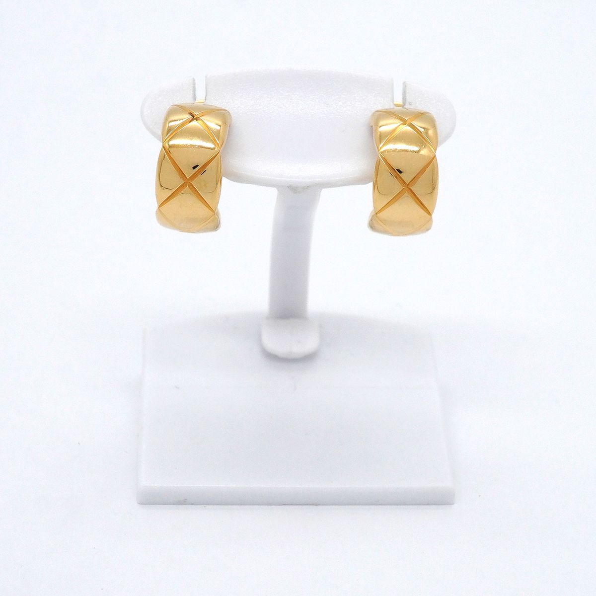 Chanel Earrings Coco Crush 18k Yellow Gold — view 2