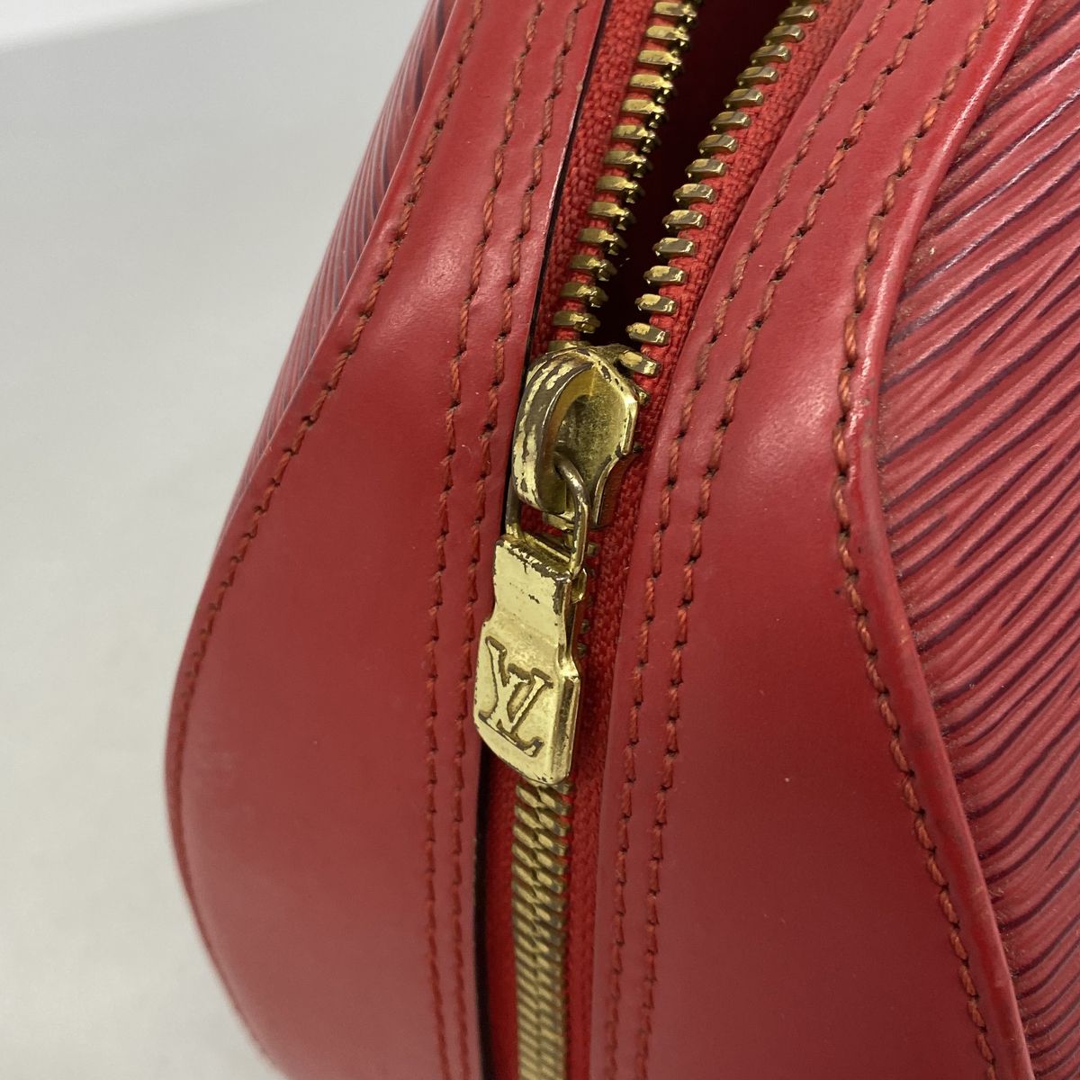 Louis Vuitton Epi Jasmine Castilian Red Handbag — view 8