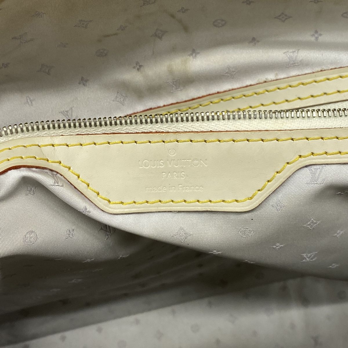 Louis Vuitton Suhali Rockit MM Blanc Handbag — view 5
