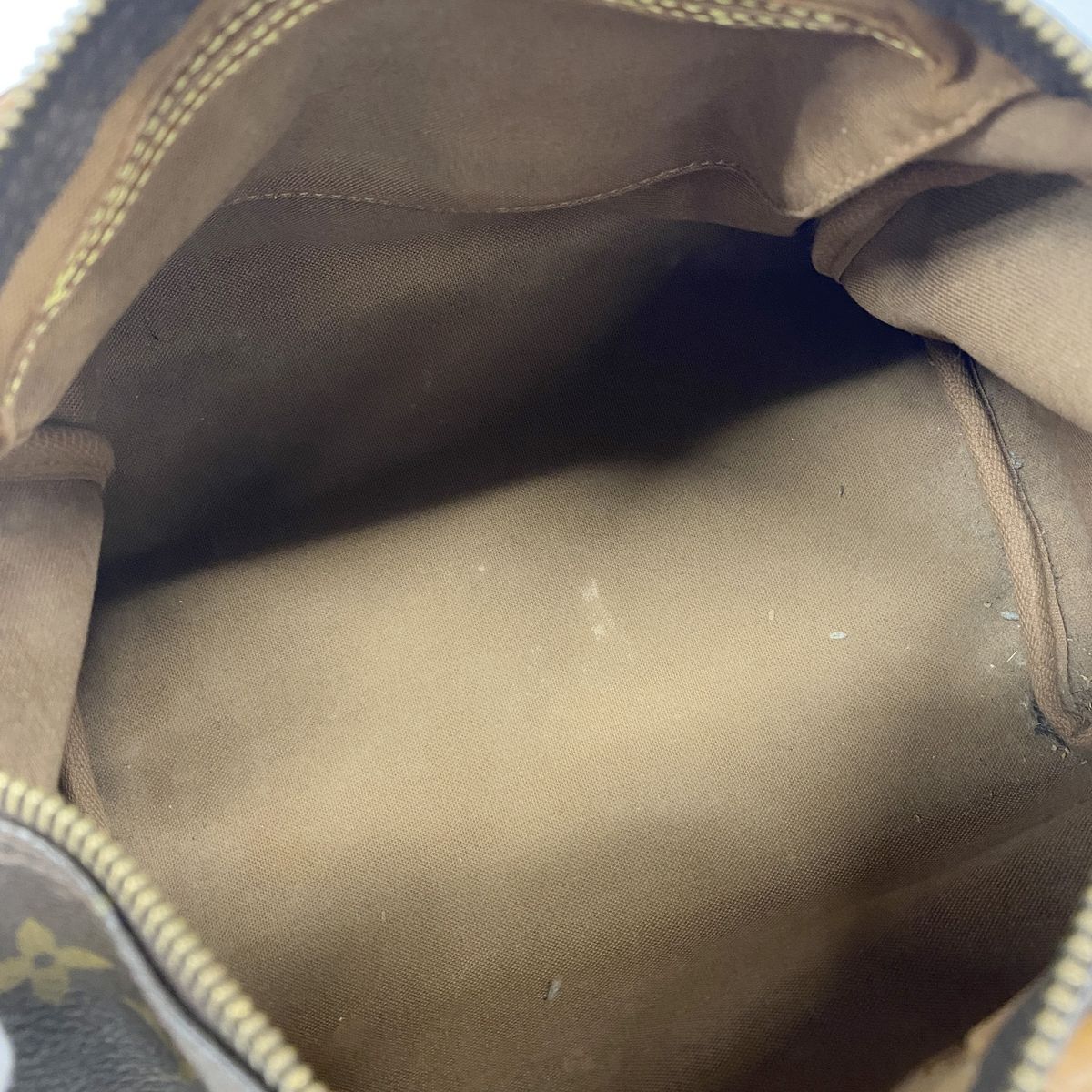 Louis Vuitton Monogram Speedy 25 Brown Handbag — view 4