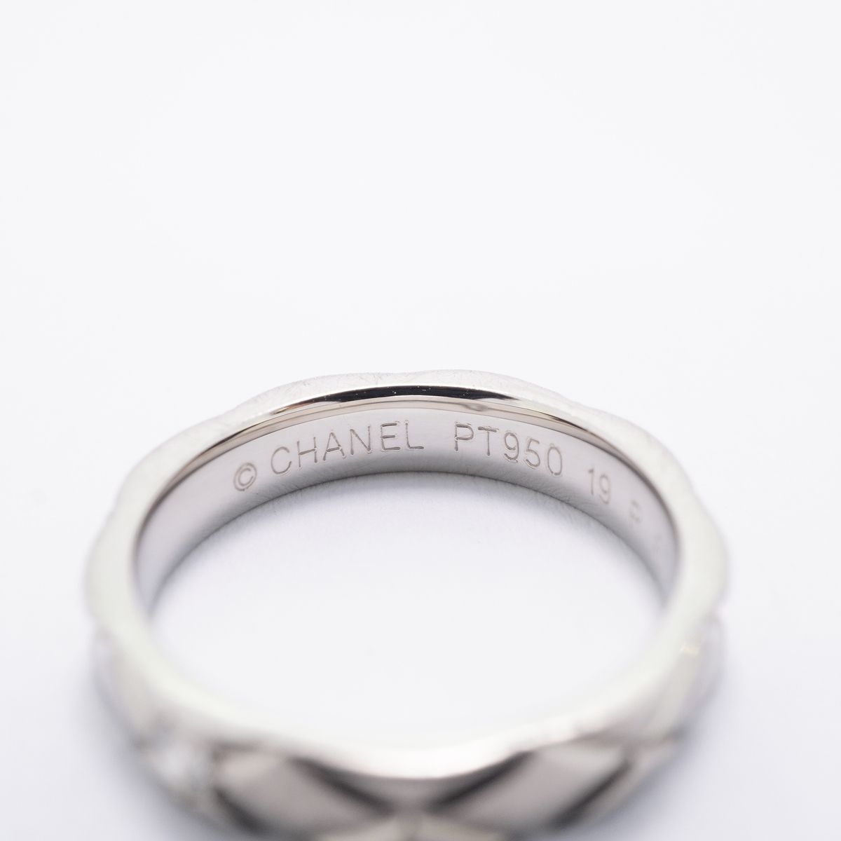 Chanel Ring Quilted Platinum Diamond — view 4
