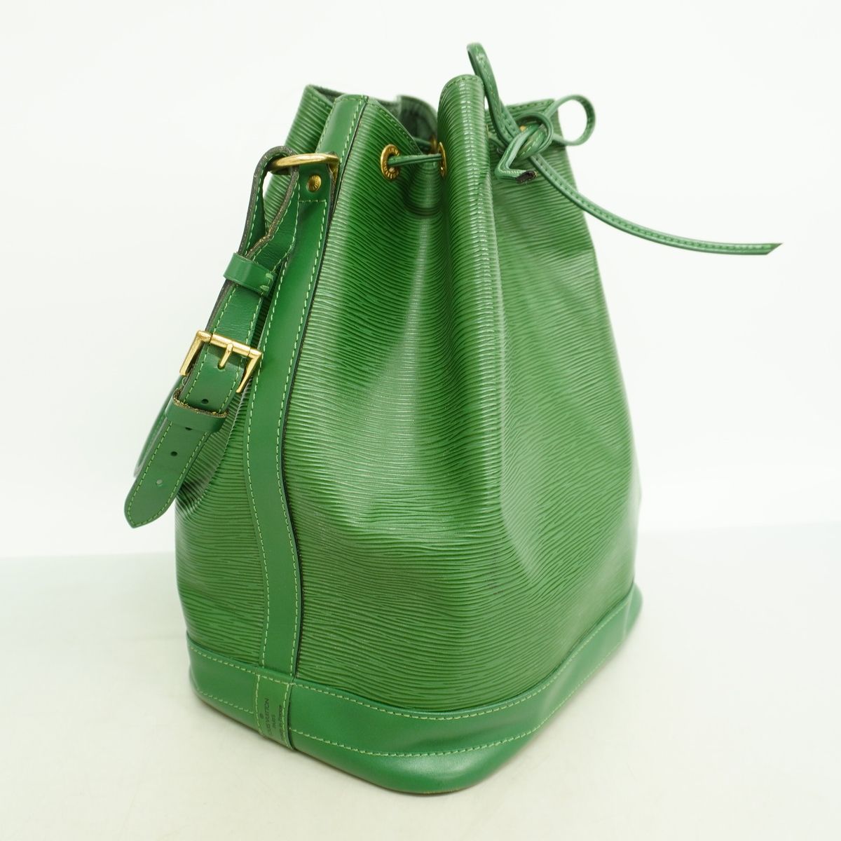 Louis Vuitton Shoulder Bag Epi Noe Borneo Green — view 2
