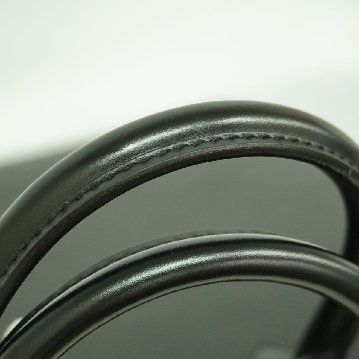 Louis Vuitton Tote Bag Epi Sac Plat Noir — view 7
