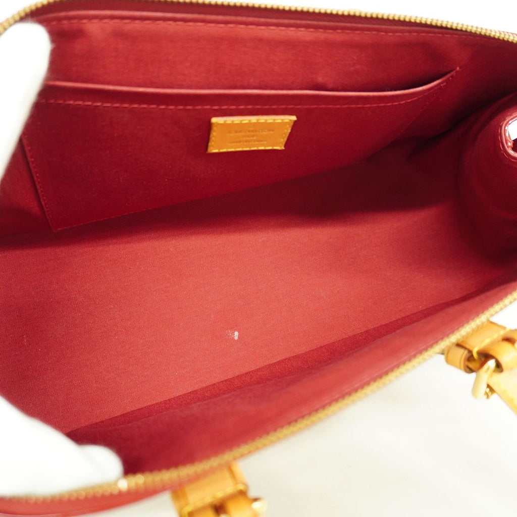 Louis Vuitton Vernis Rosewood Avenue Pomme D'amour Handbag — view 4