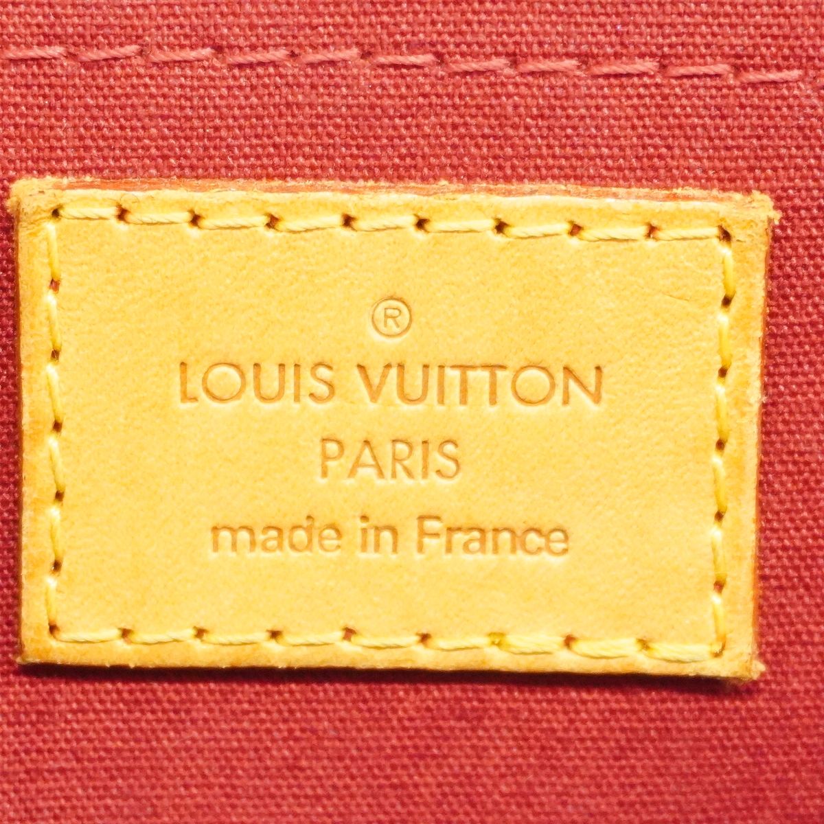 Louis Vuitton Vernis Rosewood Avenue Pomme D'amour Handbag — view 5