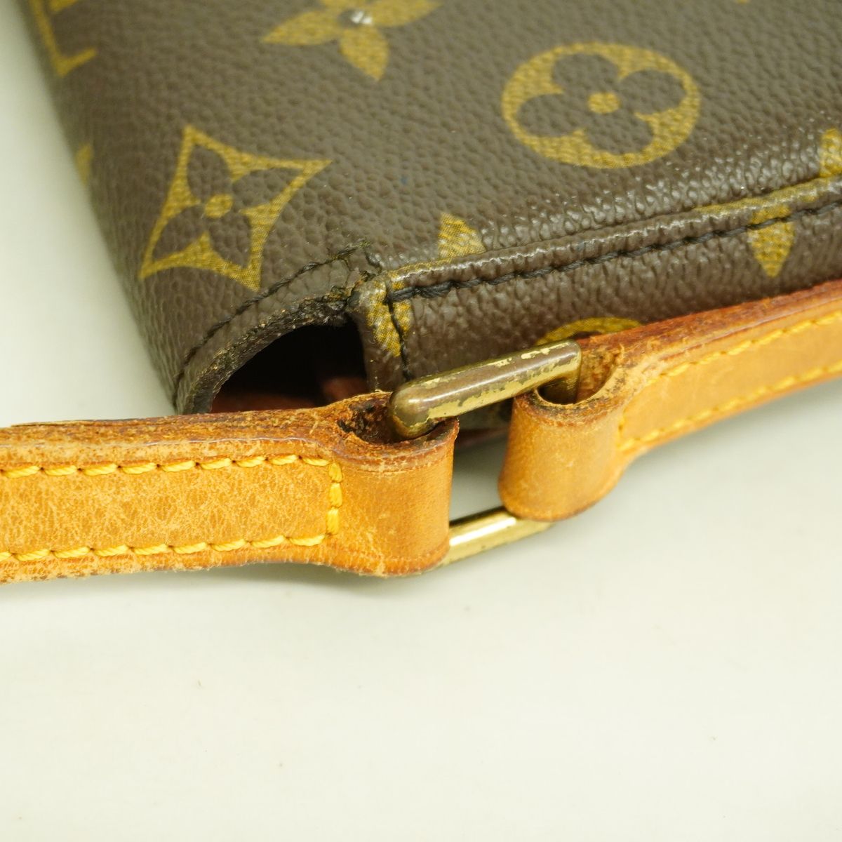 Louis Vuitton Shoulder Bag Monogram Cite PM Brown — view 6