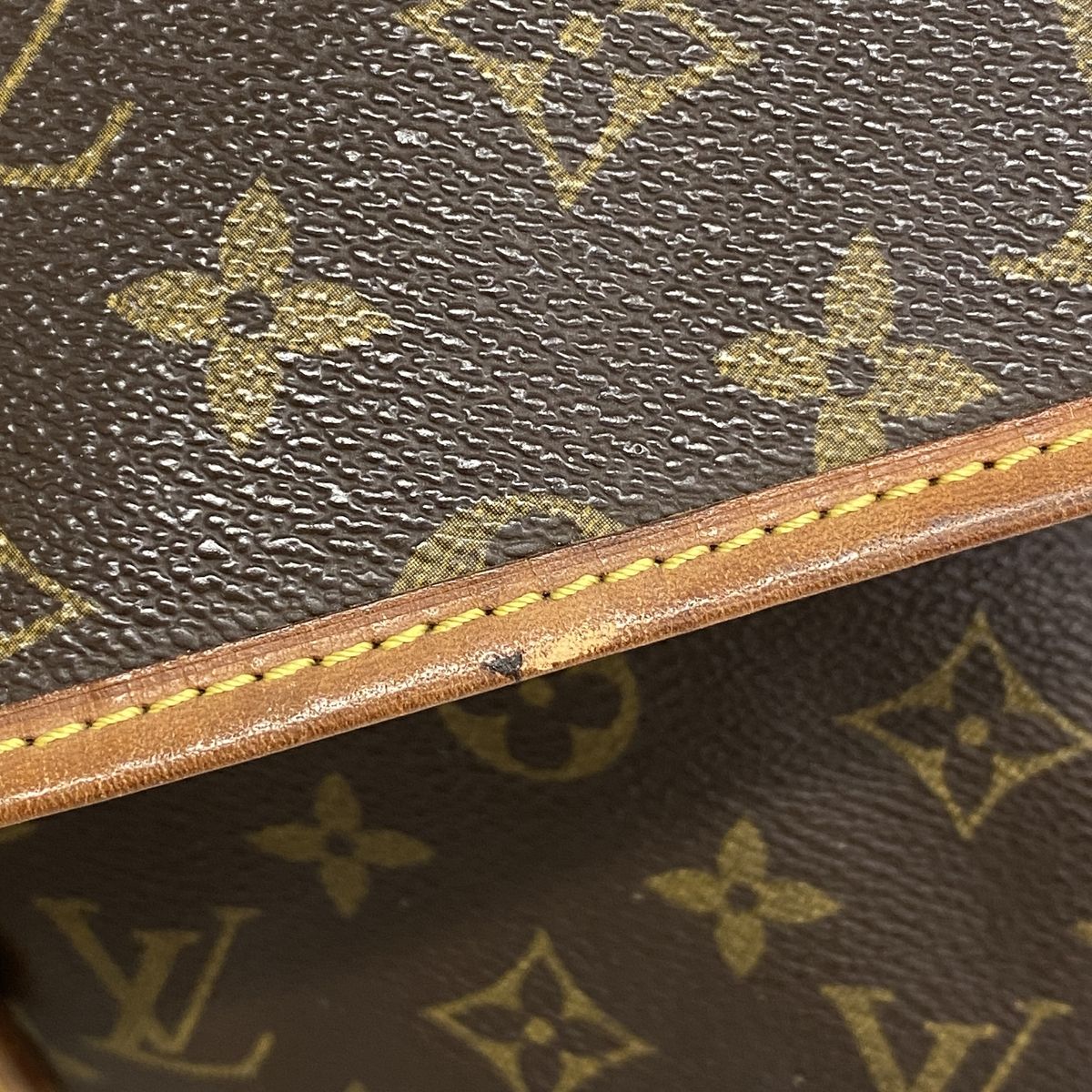 Louis Vuitton Shoulder Bag Monogram Saumur 35 Brown — view 7
