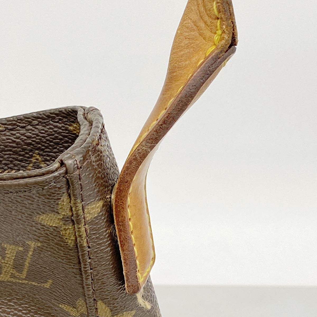 Louis Vuitton Shoulder Bag Monogram Looping GM Brown — view 8