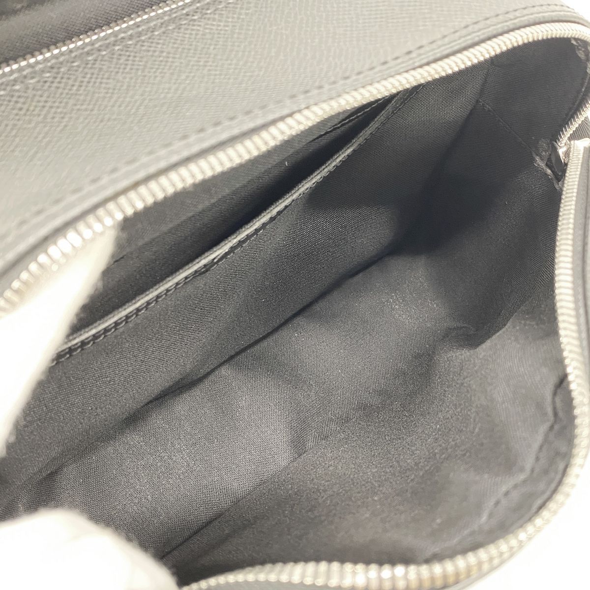 Louis Vuitton Shoulder Bag Taiga Reporter Ardoise — view 4