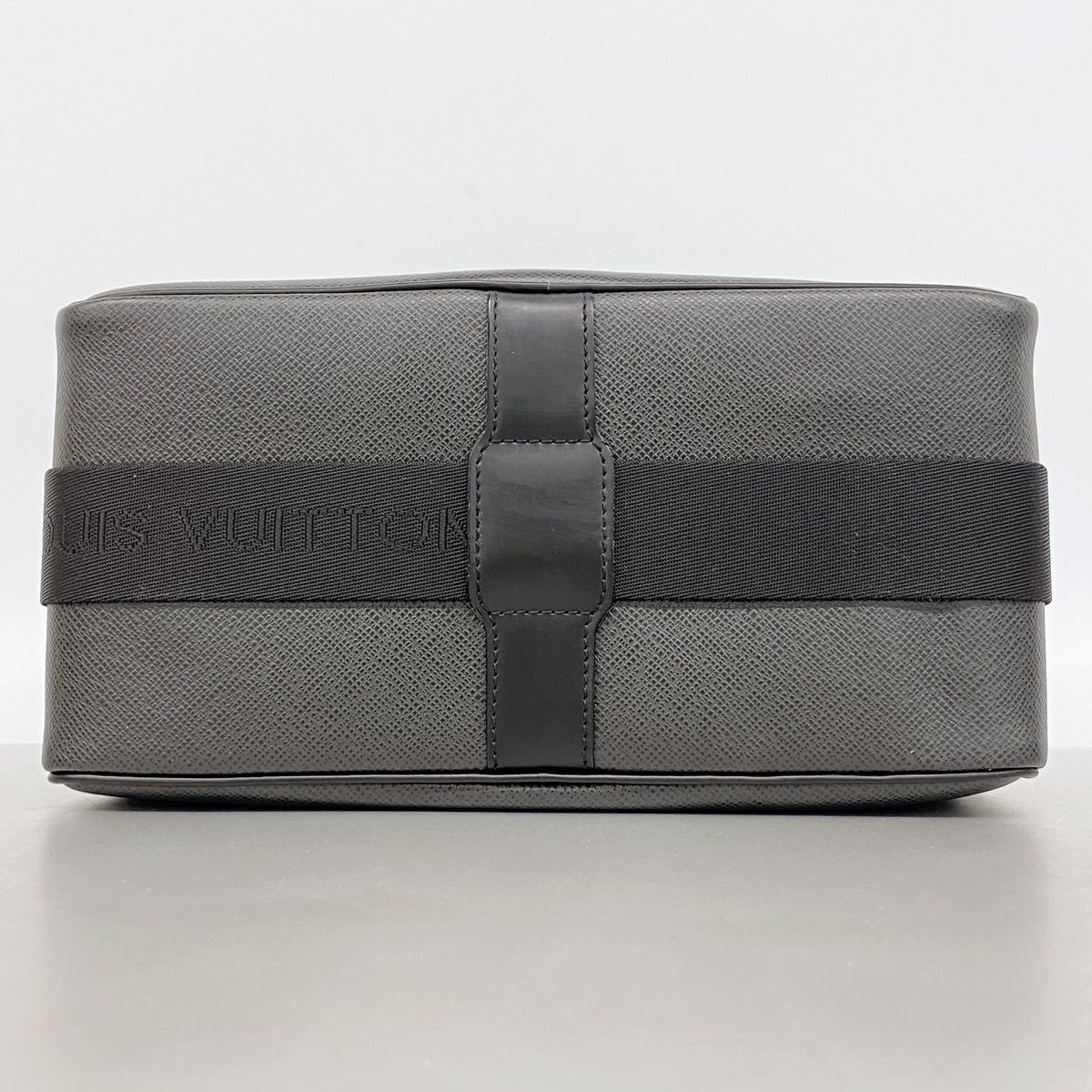 Louis Vuitton Shoulder Bag Taiga Reporter Ardoise — view 3