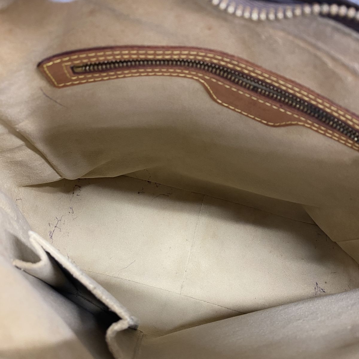 Louis Vuitton Shoulder Bag Monogram Looping GM Brown — view 4