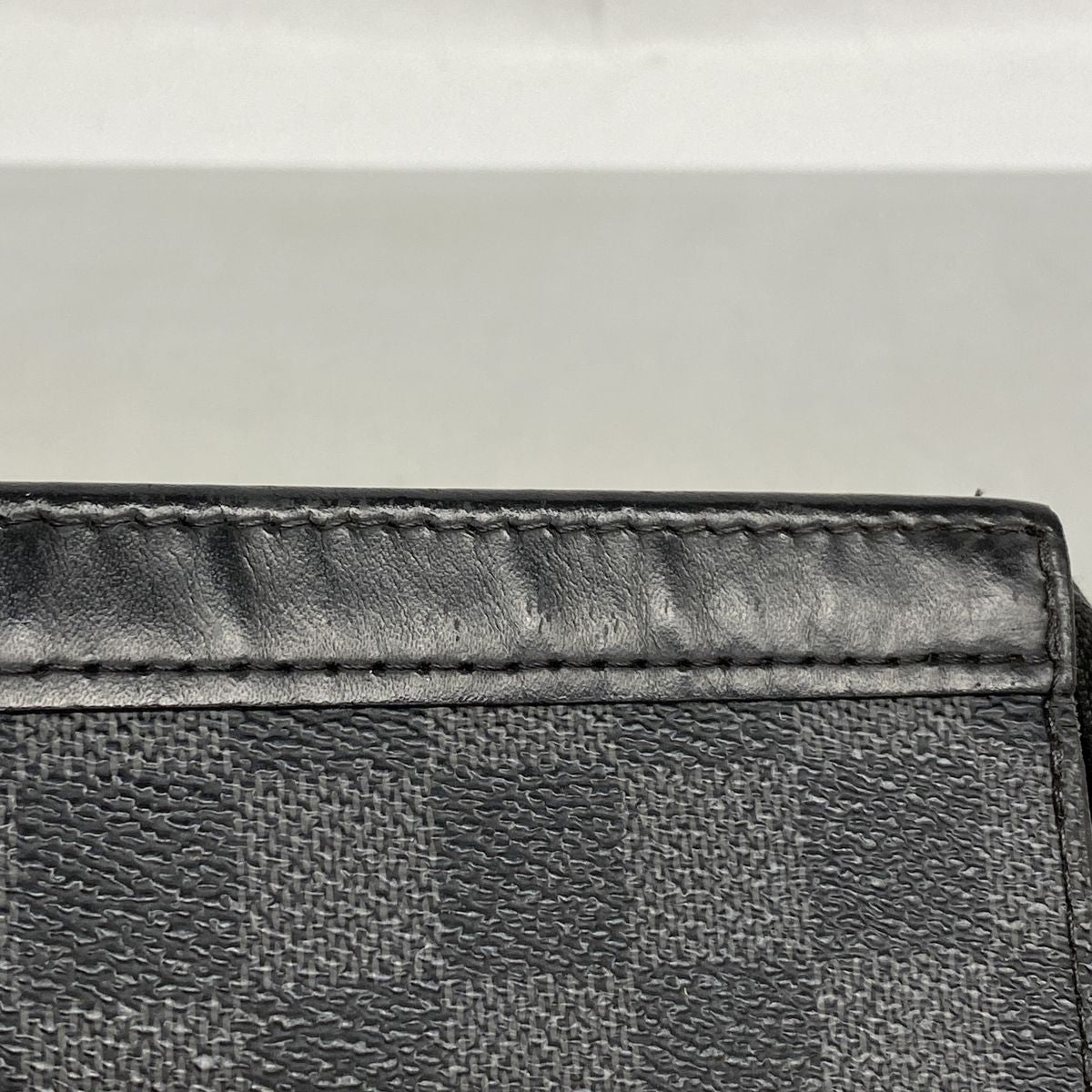 Louis Vuitton Clutch Damier Graphite Pochette Voyage MM Black Gray — view 8