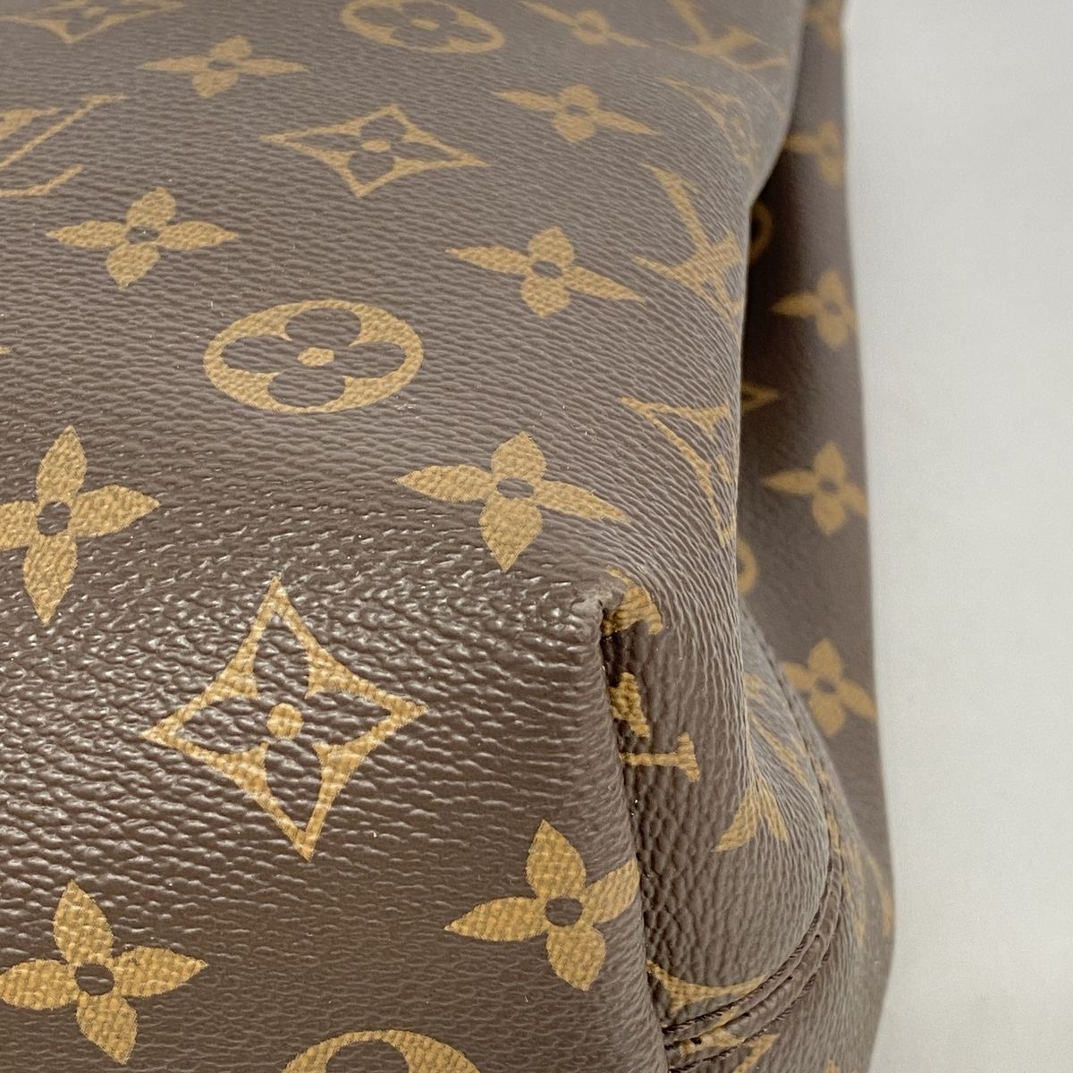 Louis Vuitton Shoulder Bag Monogram Gray Souffle PM Pivoine — view 6