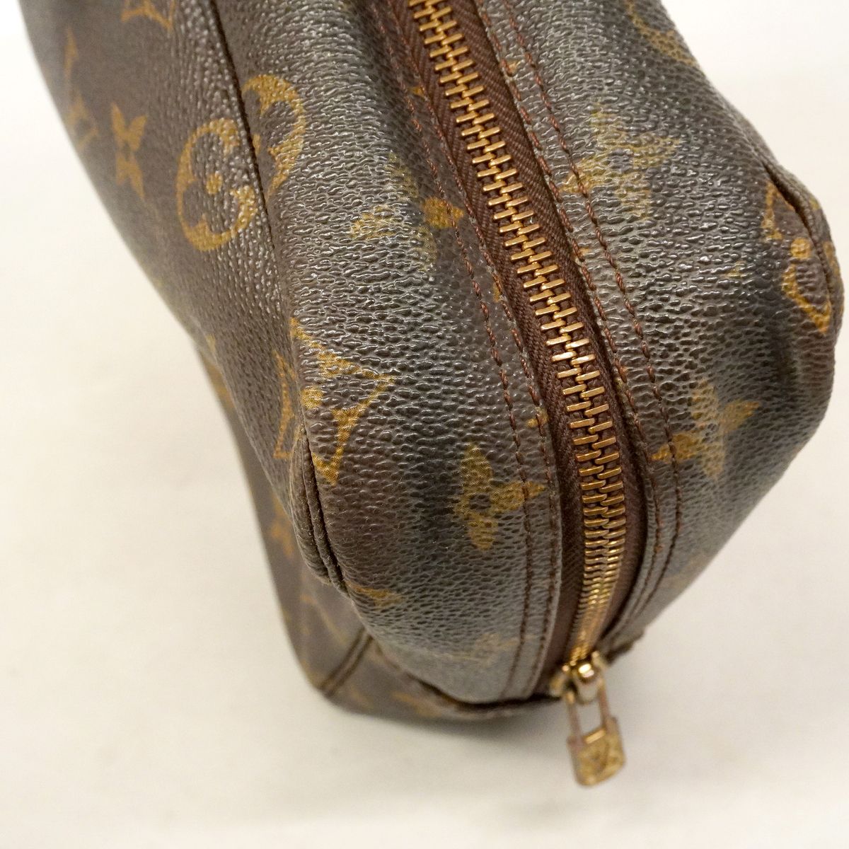 Louis Vuitton Pouch Monogram Trousse Toilet 28 Brown — view 8