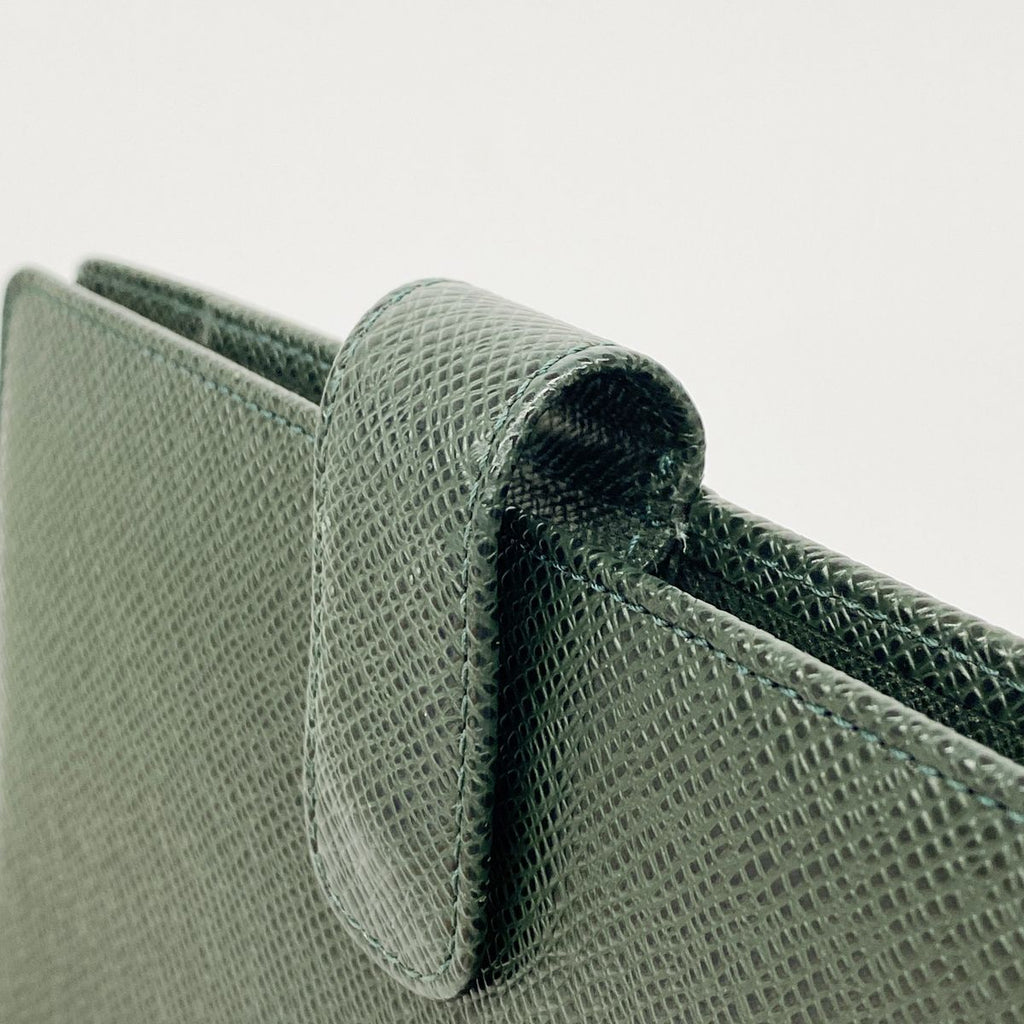 Louis Vuitton Notebook Cover Taiga Agenda MM Epi — view 7