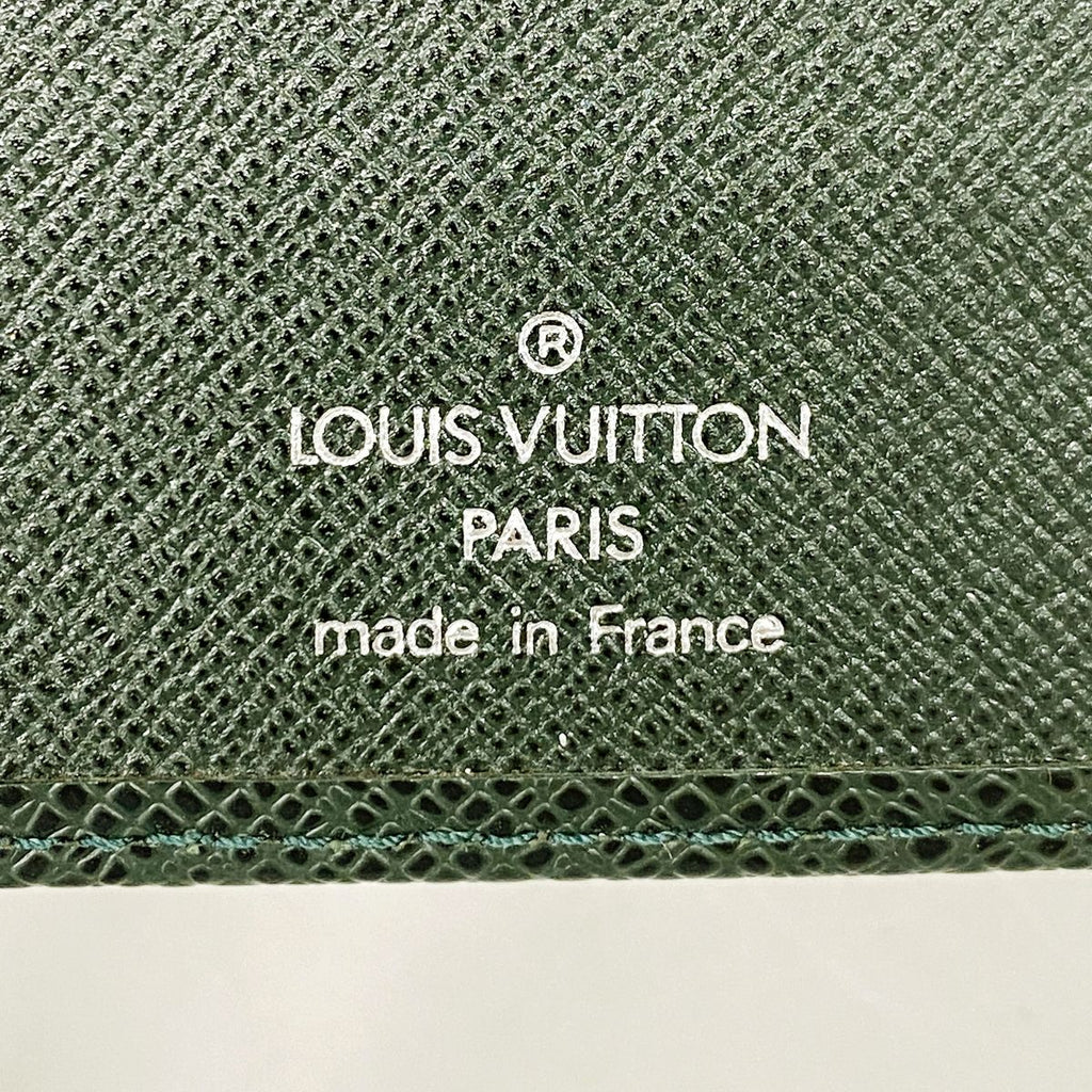 Louis Vuitton Notebook Cover Taiga Agenda MM Epi — view 4