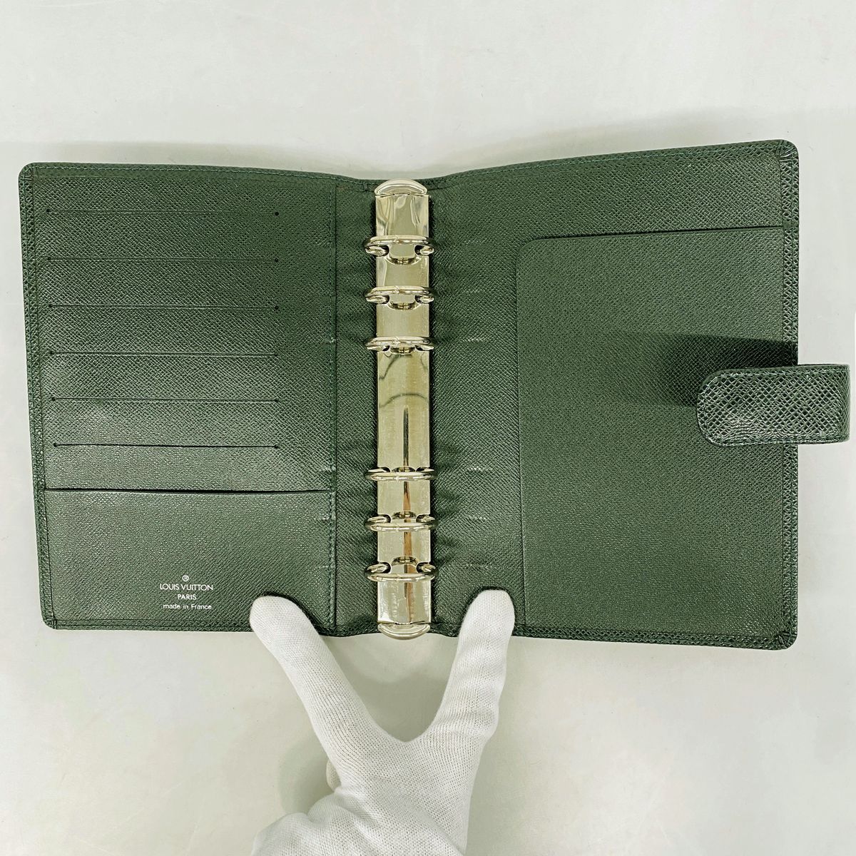 Louis Vuitton Notebook Cover Taiga Agenda MM Epi — view 3