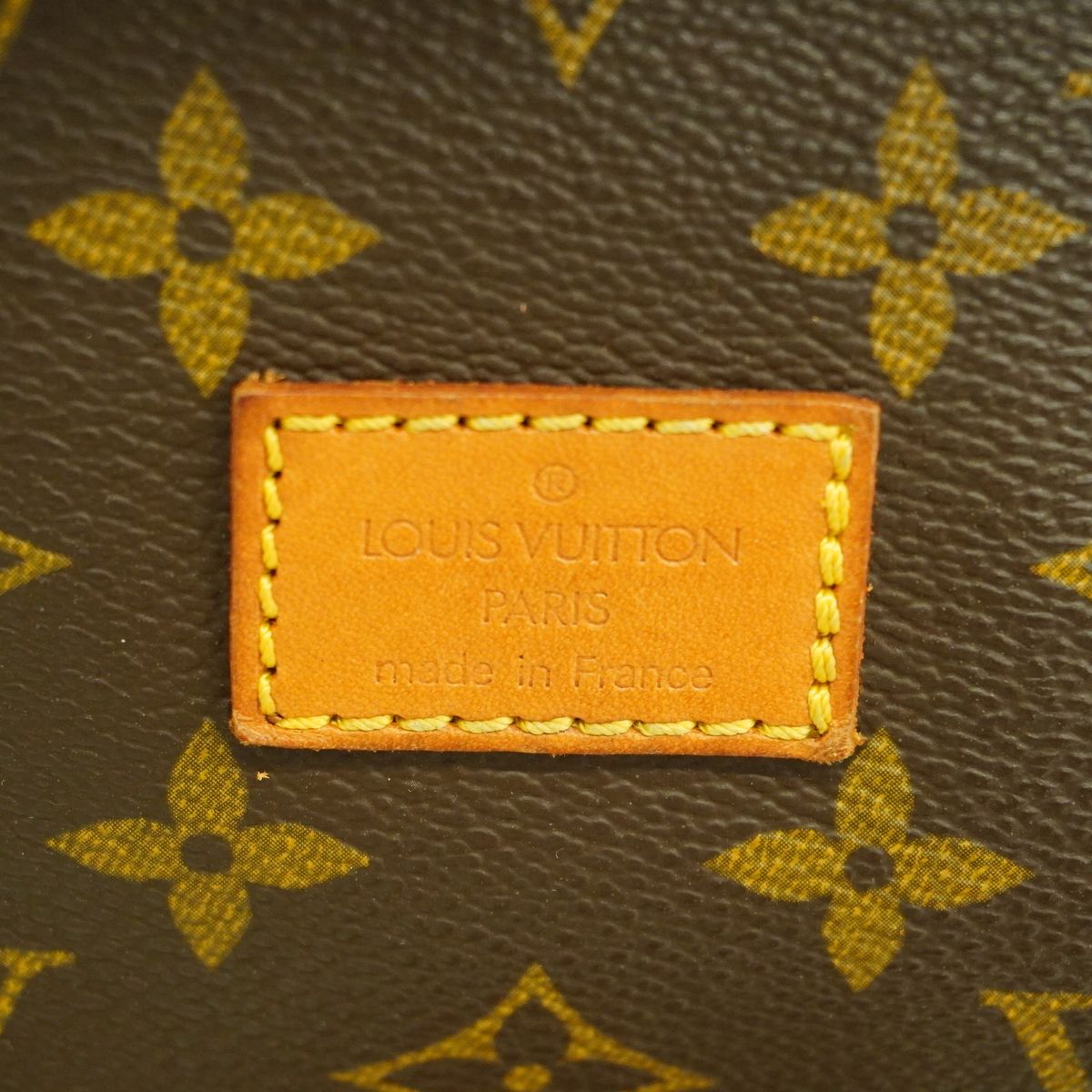 Louis Vuitton Shoulder Bag Monogram Saumur 30 Brown — view 5