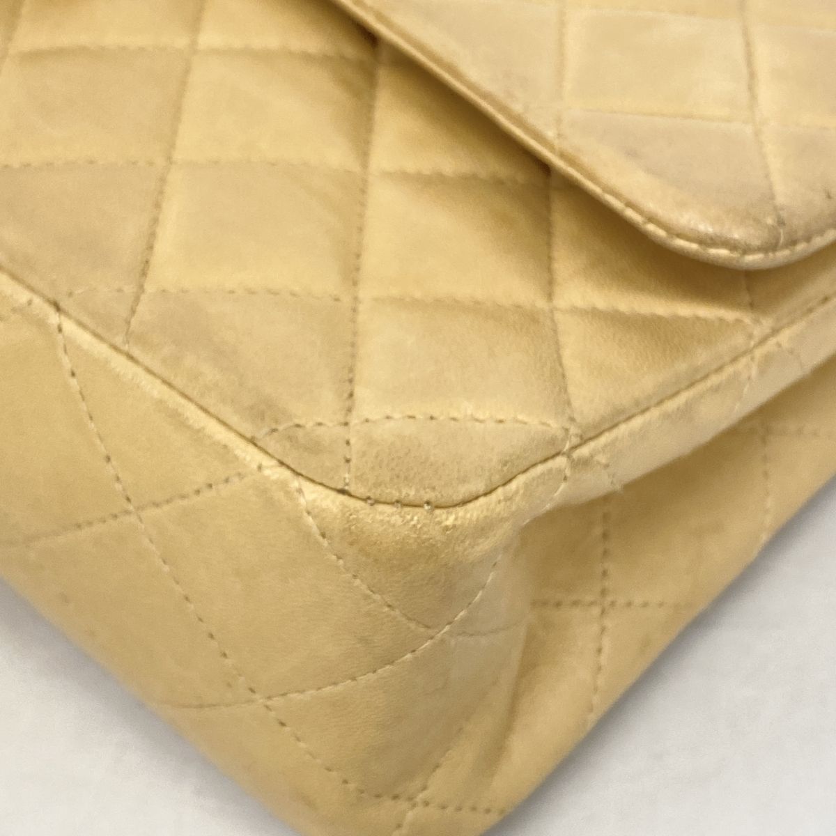 Chanel Shoulder Bag Quilted Lambskin Beige Gold — view 6