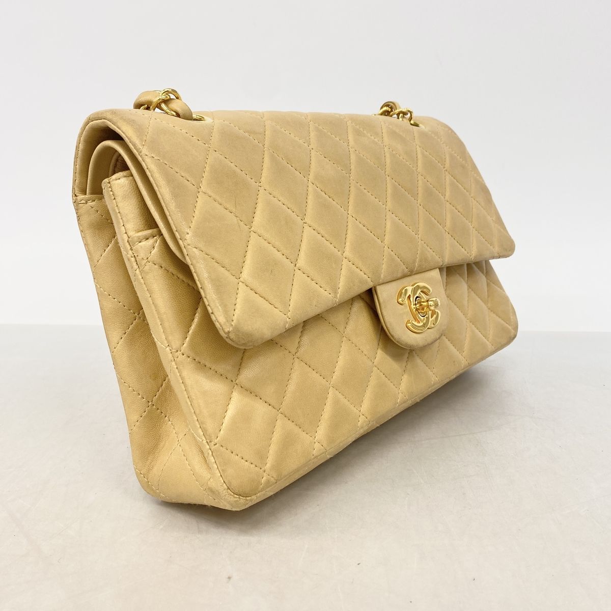 Chanel Shoulder Bag Quilted Lambskin Beige Gold — view 2