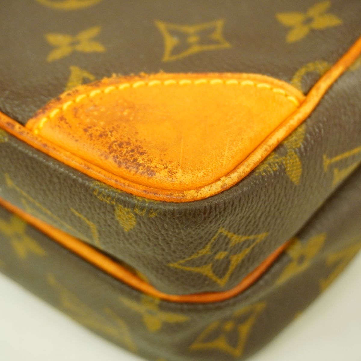 Louis Vuitton Shoulder Bag Monogram Amazon Brown — view 7
