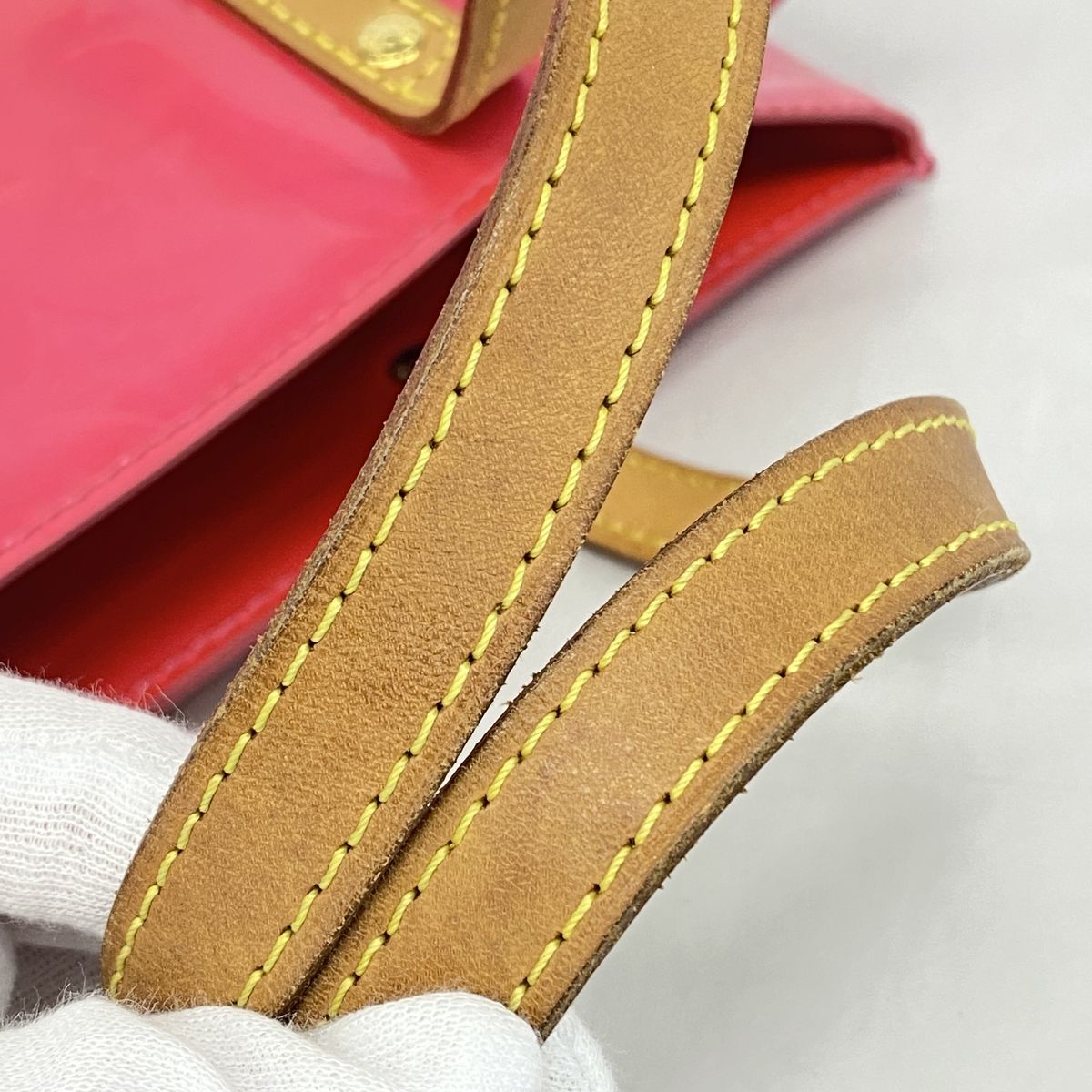 Louis Vuitton Tote Bag Vernis Reed MM Fuchsia Pink — view 8