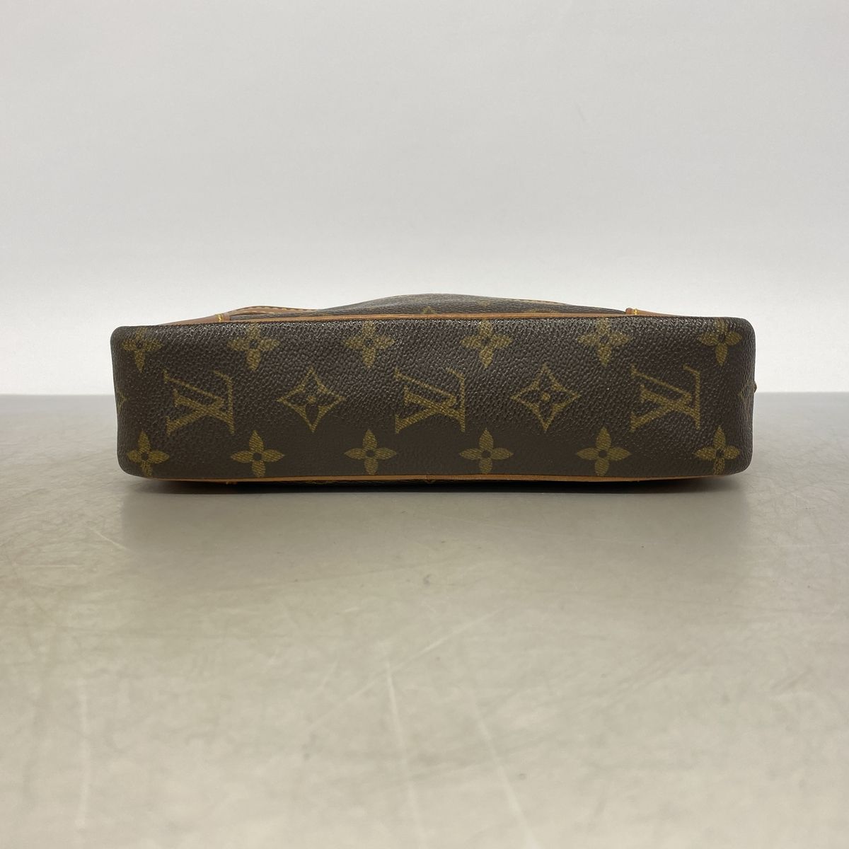 Louis Vuitton Shoulder Bag Monogram Trocadero 24 Brown — view 3