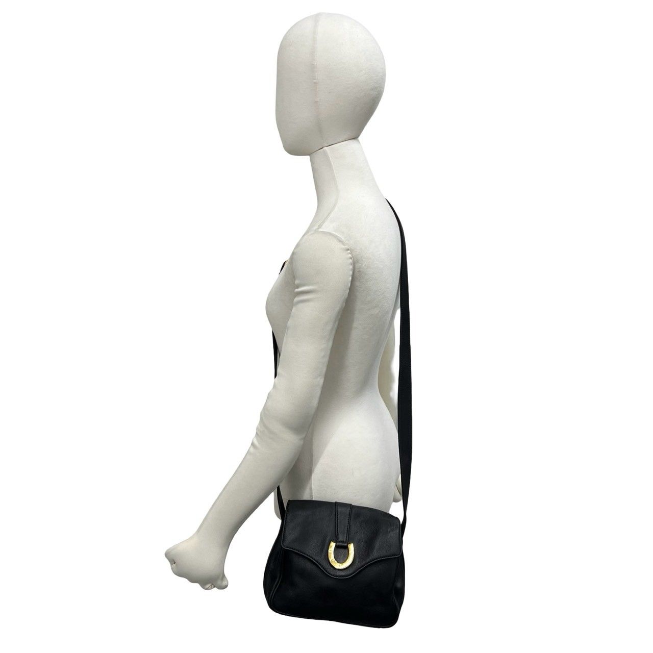 Gucci Vintage Horseshoe Logo Leather Shoulder Bag Pochette Black — view 2