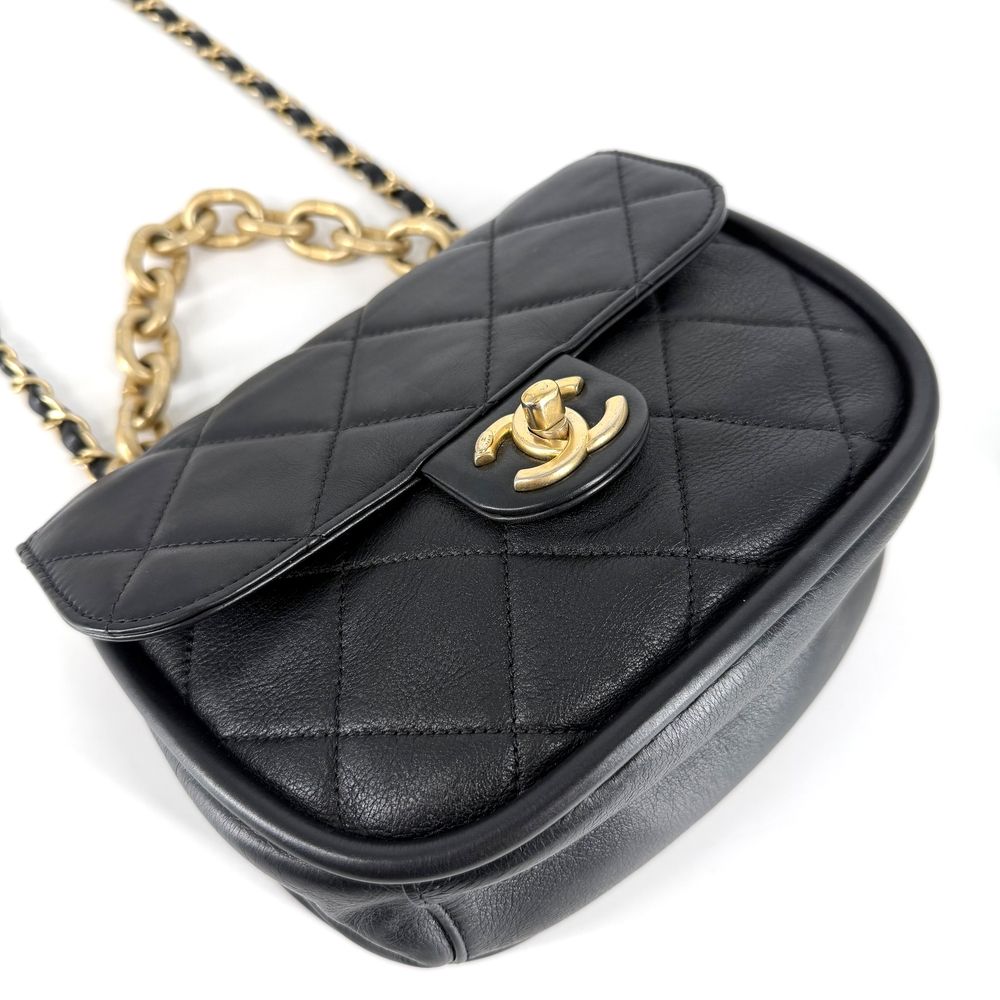 Chanel 2-Way Quilted Handbag Chain Shoulder Bag Crossbody CC Logo Lambskin Black — view 3
