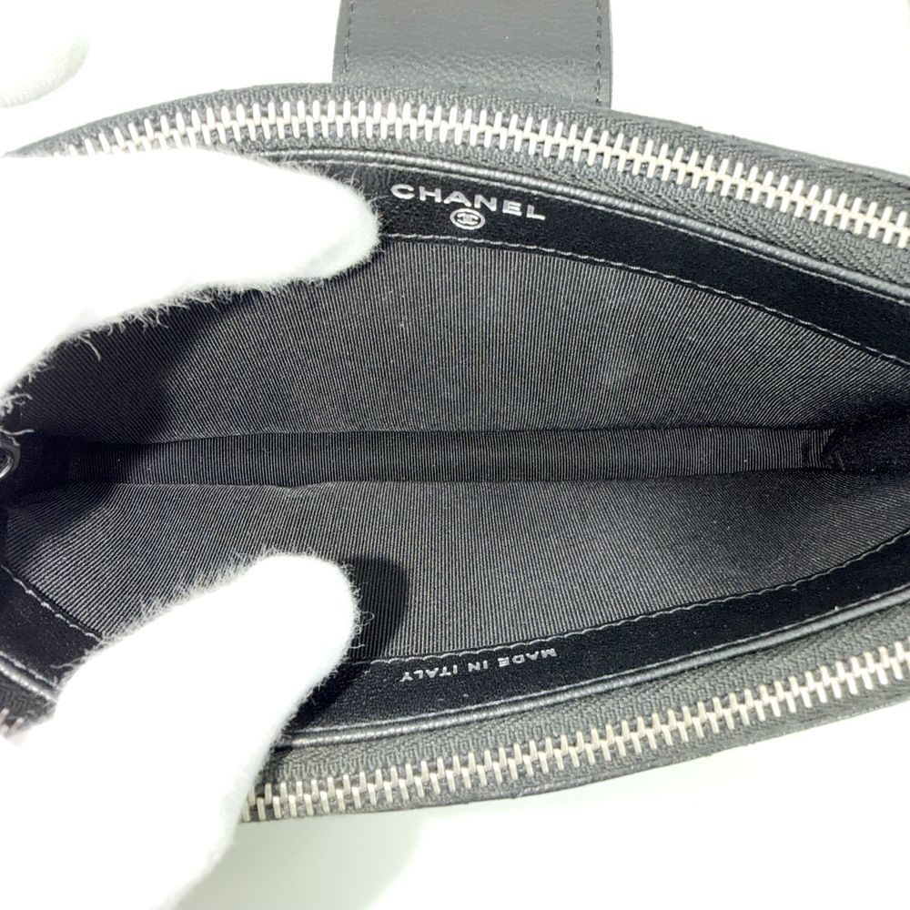 Chanel Chain Wallet Quilted CC Logo Shoulder Bag Crossbody Caviar Leather Black — view 4