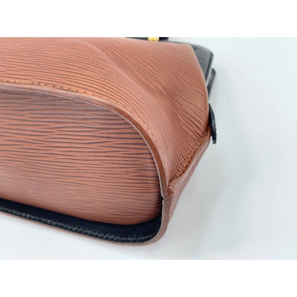 Fendi Handbag Brown — view 7