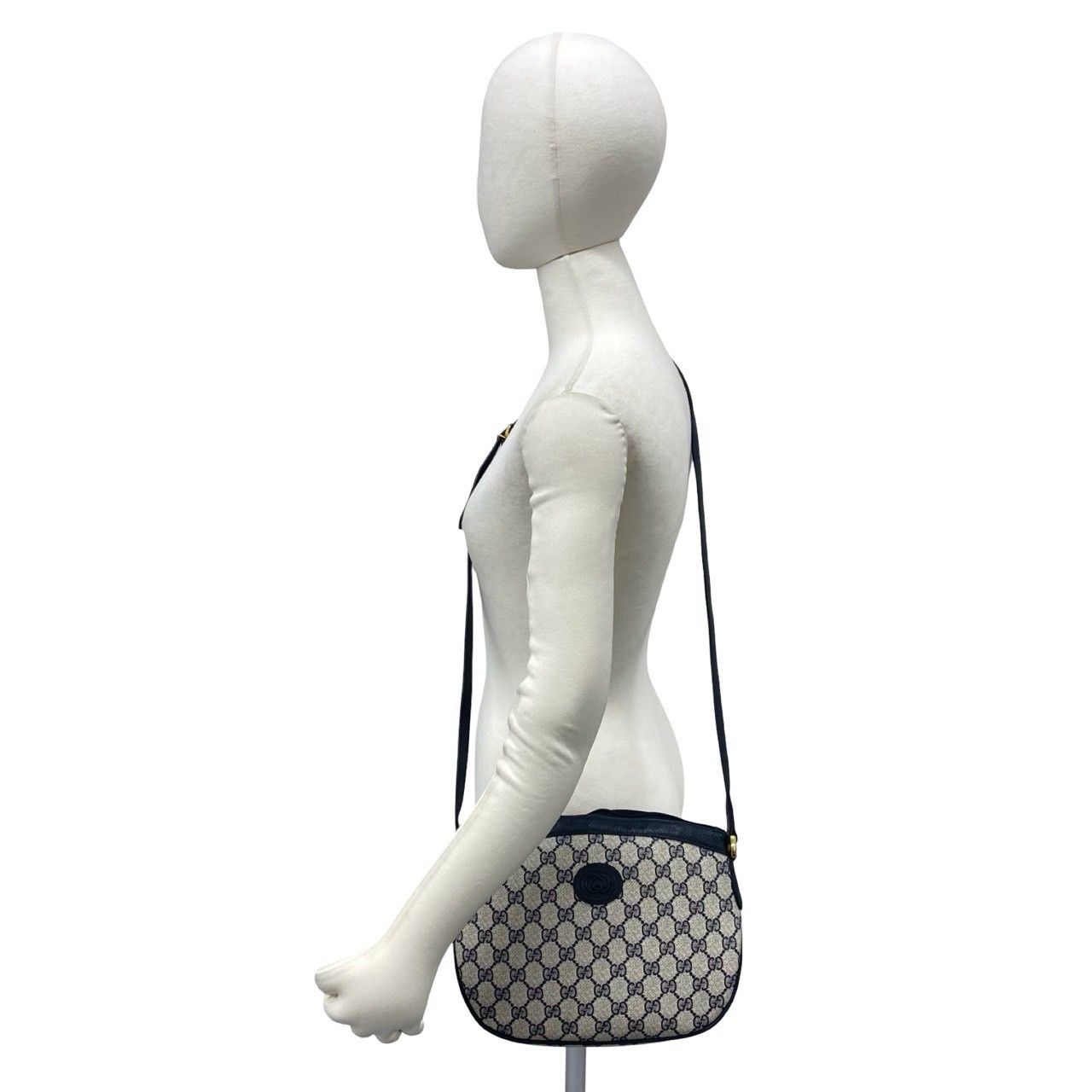 Gucci Vintage GG Pattern Logo Leather Shoulder Bag Pochette Crossbody Navy — view 2