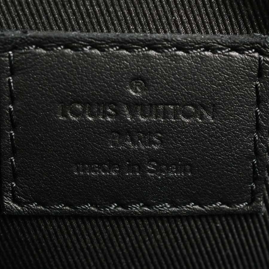 Louis Vuitton Tote Bag Takeoff — view 6