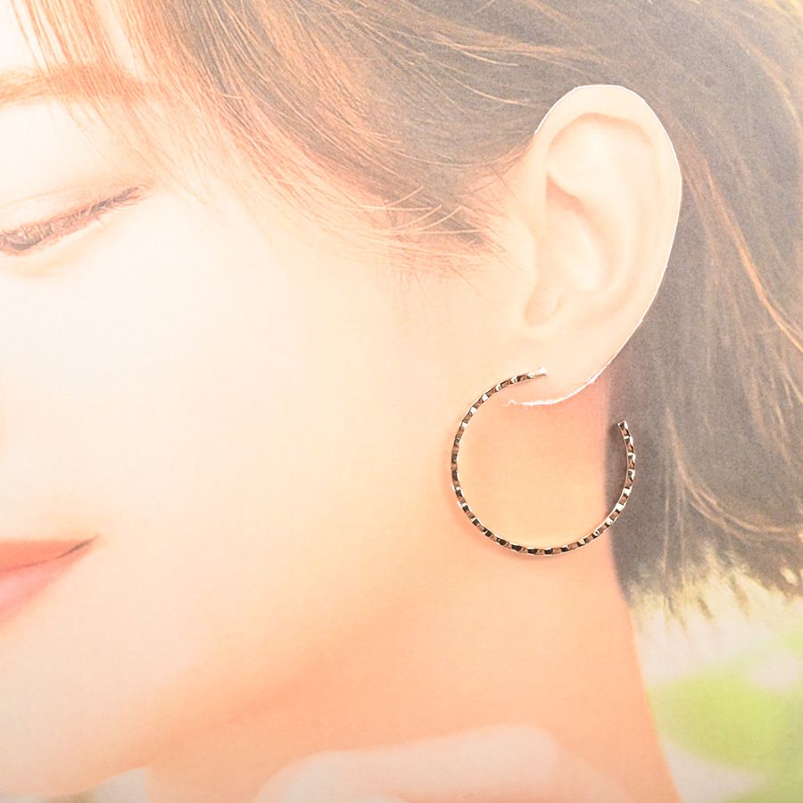 Chanel Earrings Coco Crush Hoop — view 5