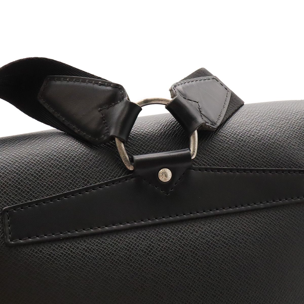 Louis Vuitton Taiga Cassiar Backpack Ardoise Black — view 5