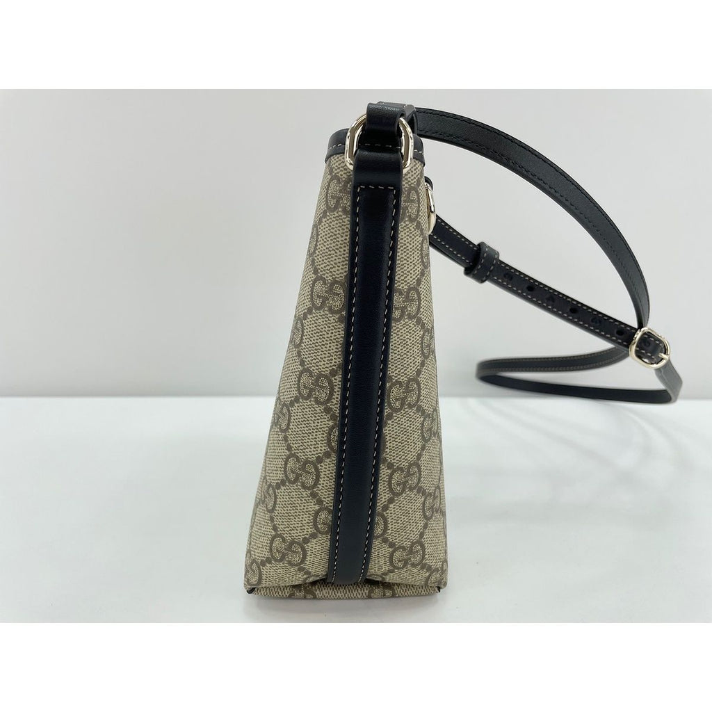 Gucci Shoulder Bag GG Emblem — view 5
